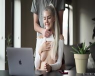 Eva Elfie – Meating 4K